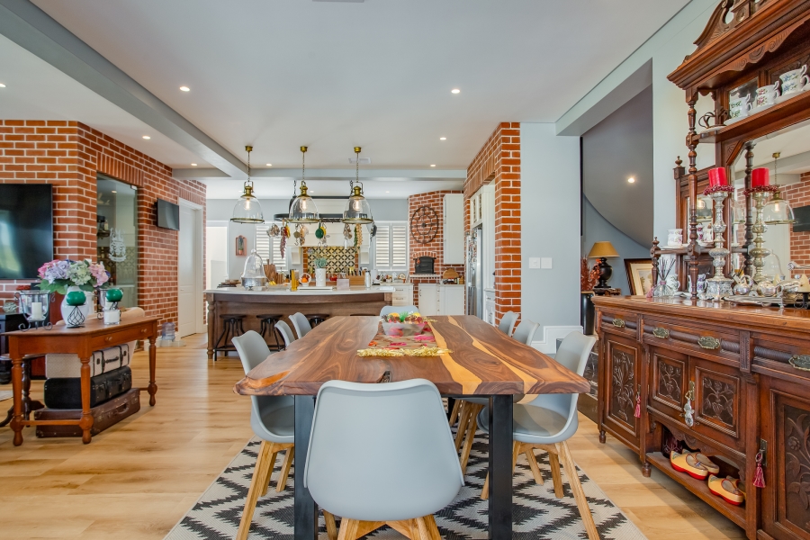 5 Bedroom Property for Sale in Val De Vie Estate Western Cape